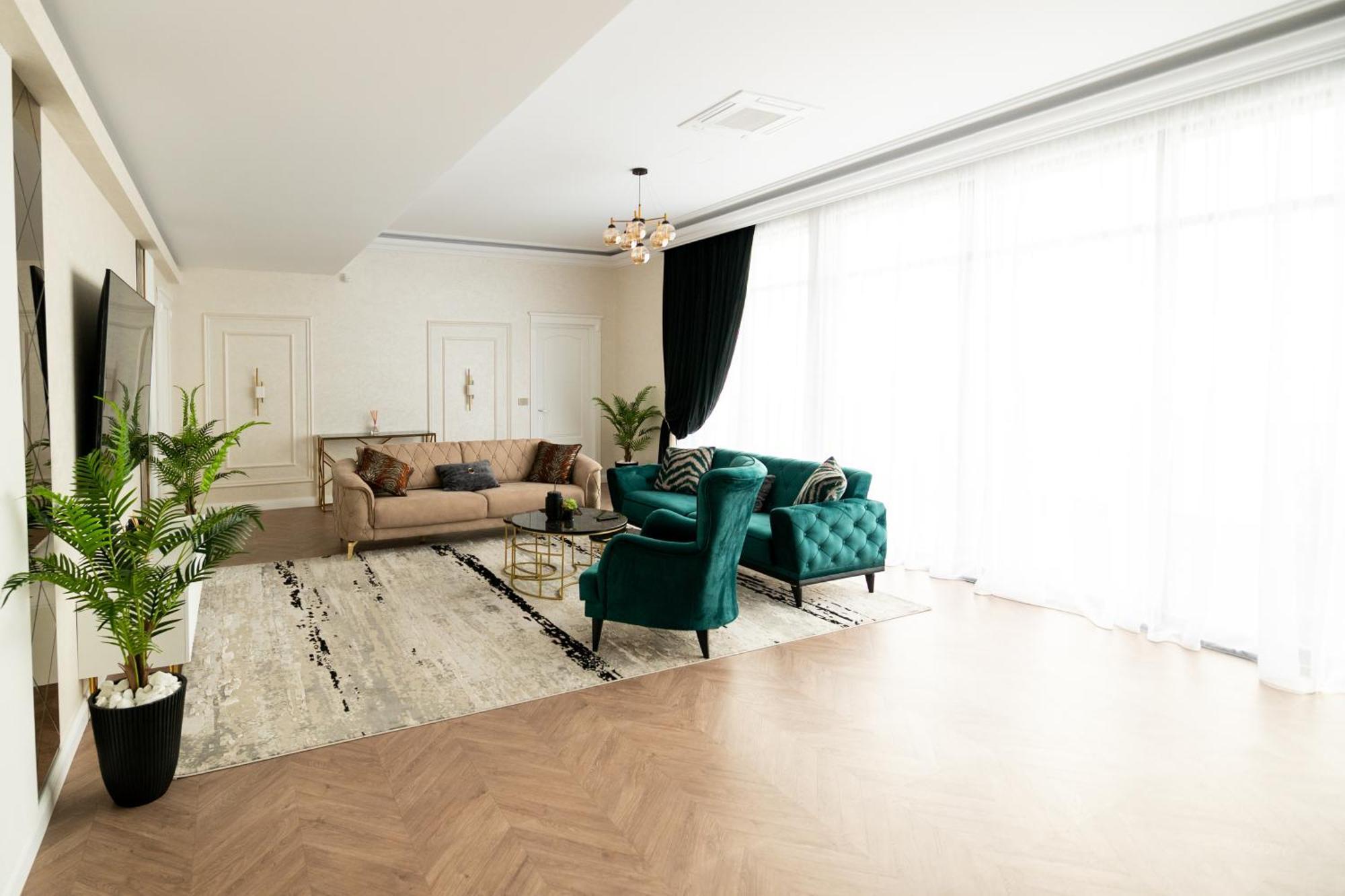 The Penthouse Hotel Vaslui Exterior photo