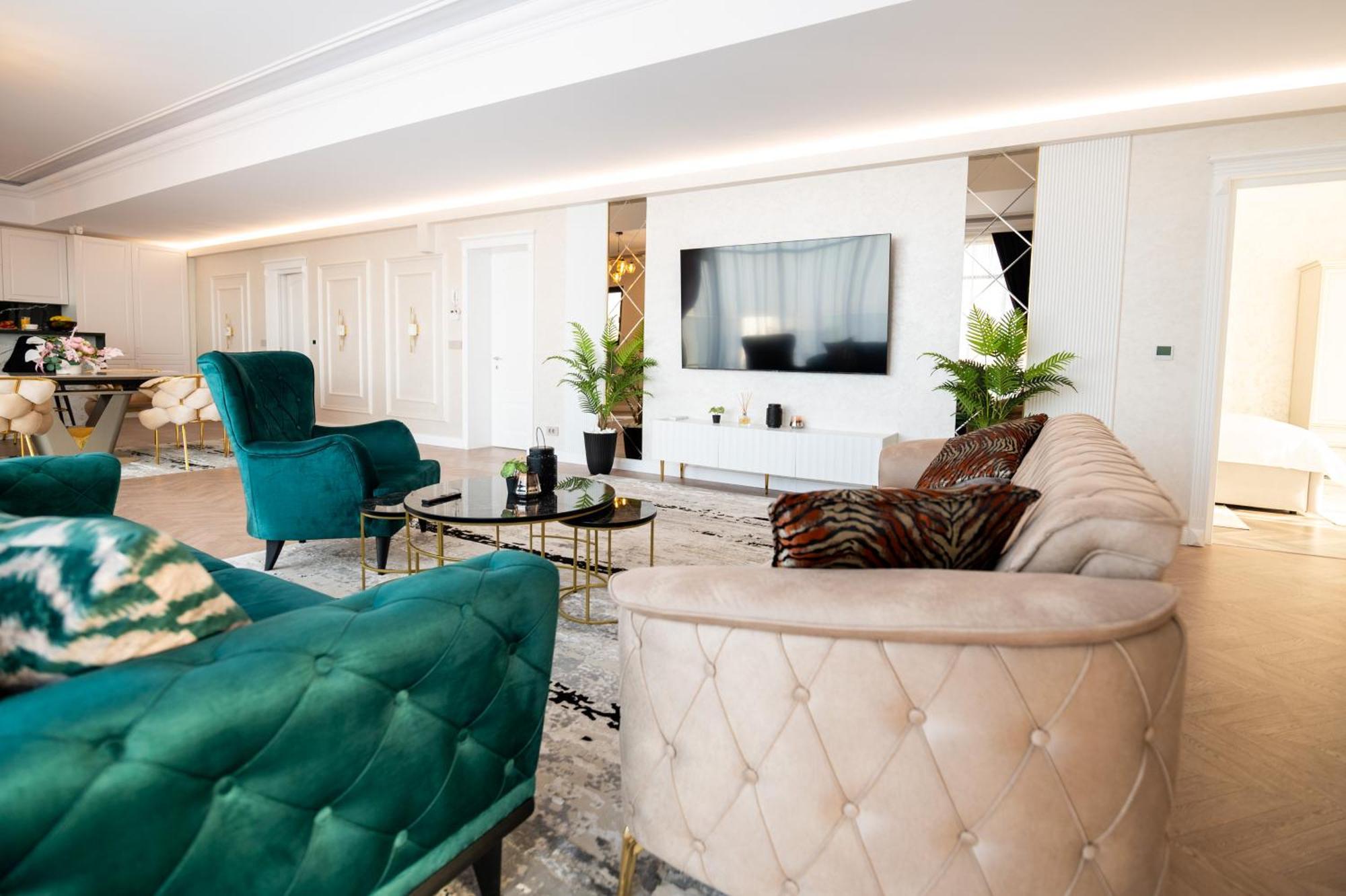 The Penthouse Hotel Vaslui Exterior photo